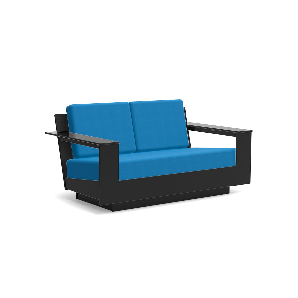 studio shot of nisswa loveseat in black with regatta blue cushion